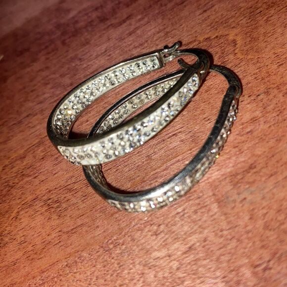 Chrystina Chrystal Sparkling Hoop Earrings Fine silver plated - Picture 8 of 9